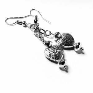 ❤️NWT Antique Silver Heart Dangle Chain Earrings